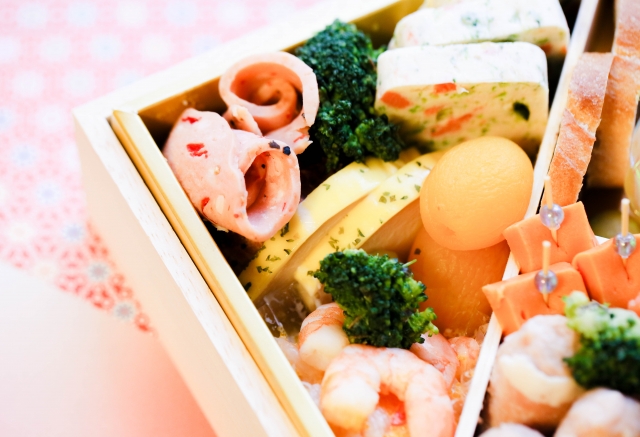 オイシックスのおせち料理予約のタイミング